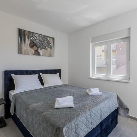 Carpe Diem Luxury Apartments ロゴズニッツァ エクステリア 写真