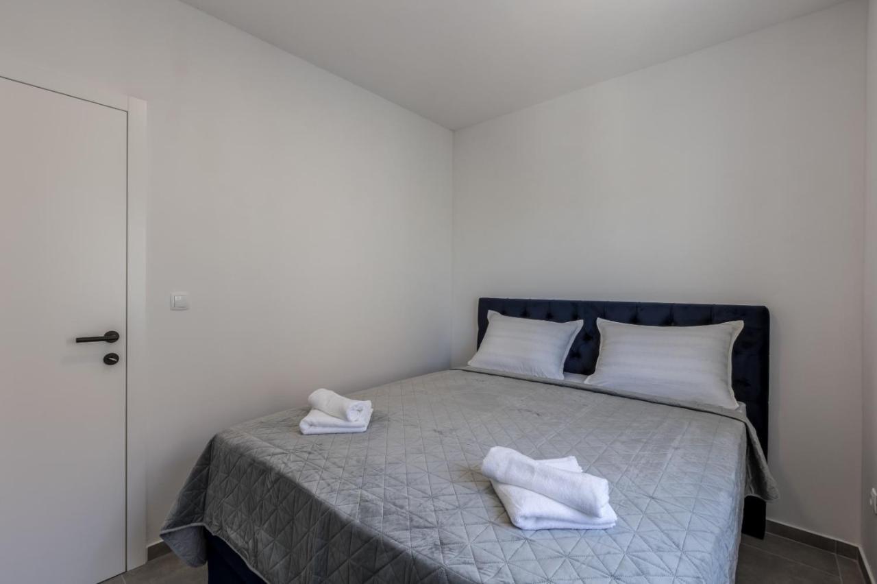 Carpe Diem Luxury Apartments ロゴズニッツァ エクステリア 写真