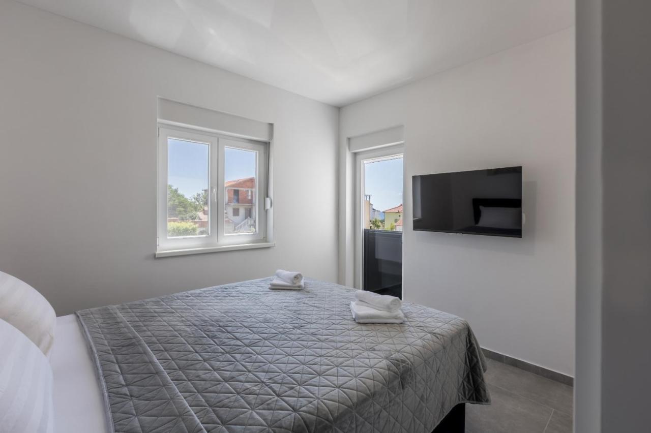 Carpe Diem Luxury Apartments ロゴズニッツァ エクステリア 写真