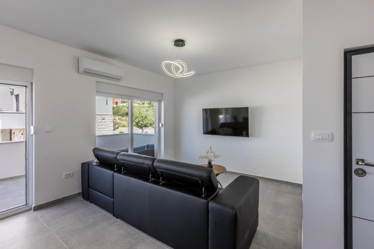 Carpe Diem Luxury Apartments ロゴズニッツァ エクステリア 写真